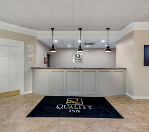 Quality Inn & Suites New Hartford - Utica - New Hartford, NY