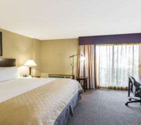 Wyndham Garden Newark Airport - Newark, NJ