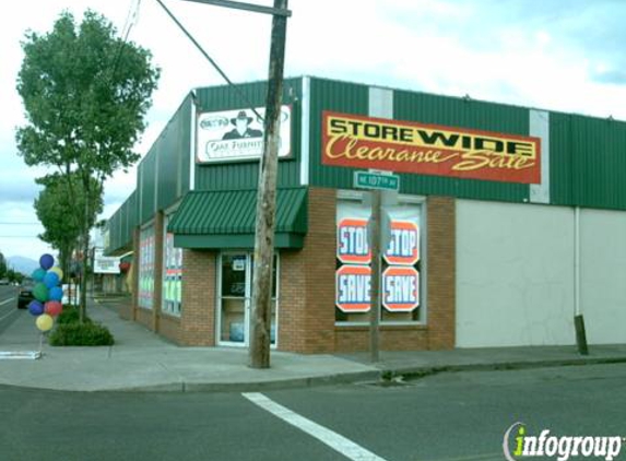 Oak Furniture Warehouse - Tigard, OR