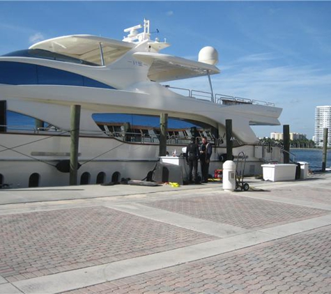 DIVERS YACHTS SERVICES - Miami, FL