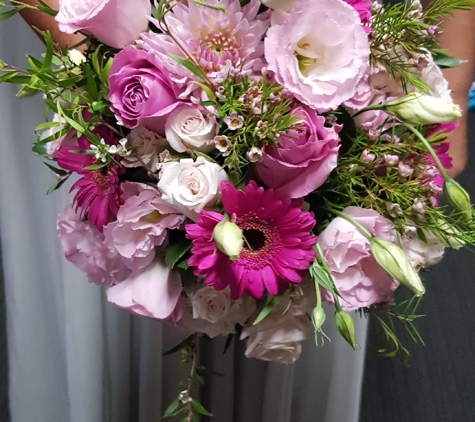 Newcastle Flowers By Design - New Lambton, NSW. Wedding Flowers