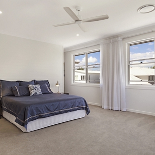 Bradnam's Windows & Doors - Ashmore, QLD. Aluminium Double Hung Window