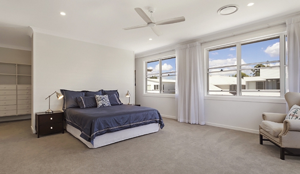 Bradnam's Windows & Doors - Kensington, QLD. Aluminium Double Hung Window