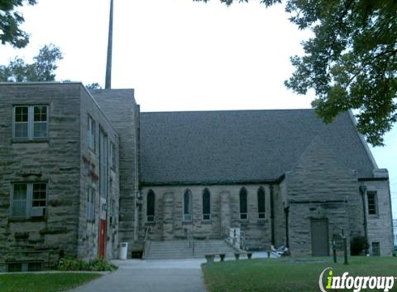 Highland Park Lutheran Church - Des Moines, IA