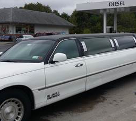 golden class limo