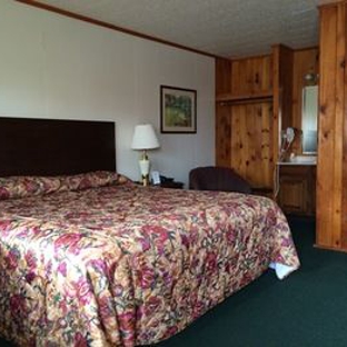 Sundowner Motel - Lake George, NY