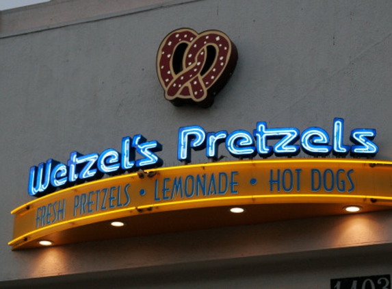 Wetzel's Pretzels - Redondo Beach, CA
