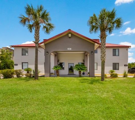 Red Roof Inn - Crestview, FL