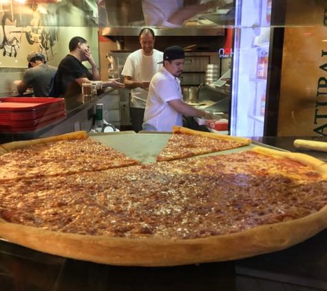 Koronet Pizza - New York, NY