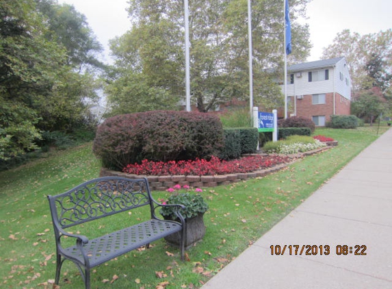 Forest Ridge Apartments - Rochester, MI