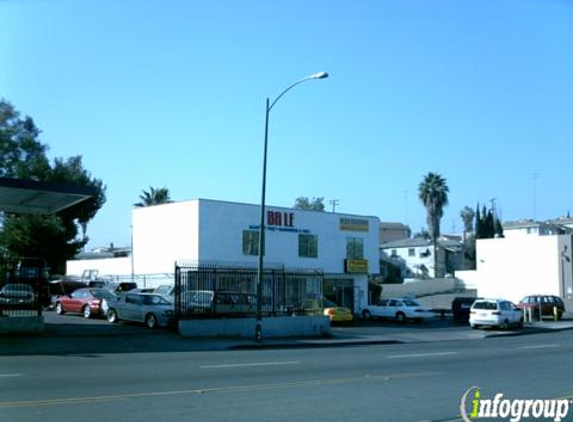 Discount Store Fashion - San Diego, CA