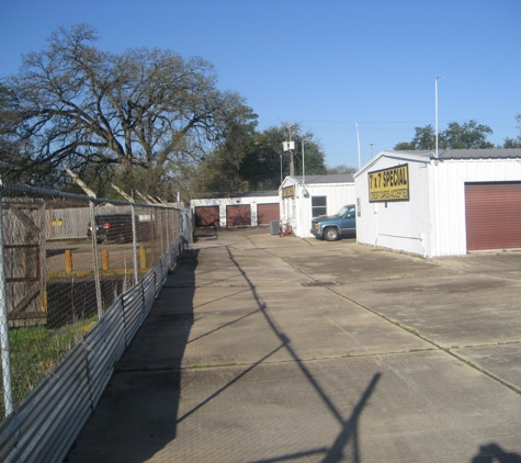 Happy Self Storage - Houston, TX