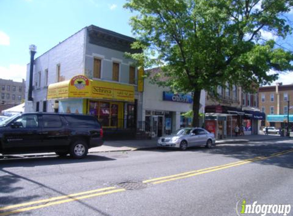 Chubby Burgers & Chicken - Astoria, NY