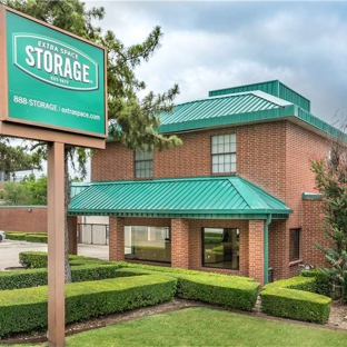 Extra Space Storage - Addison, TX