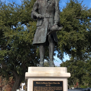 Biloxi Visitors Center - Biloxi, MS