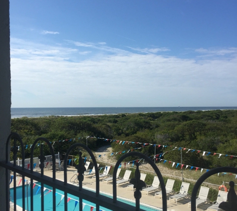 Diamond Club Beach Bar - Wildwood, NJ