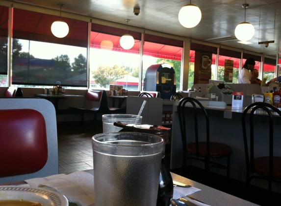 Waffle House - Thomasville, NC