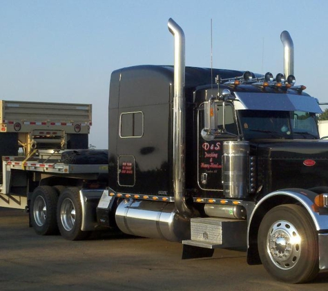 Specialized Logistics AB / D & S Trucking Heavy Haul - Waupaca, WI