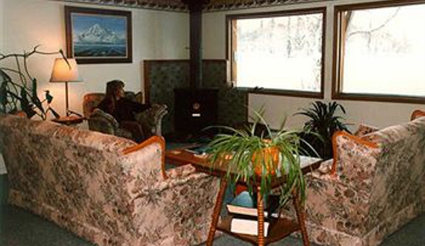 Daniels Lake Lodge Bed & Breakfast - Nikiski, AK