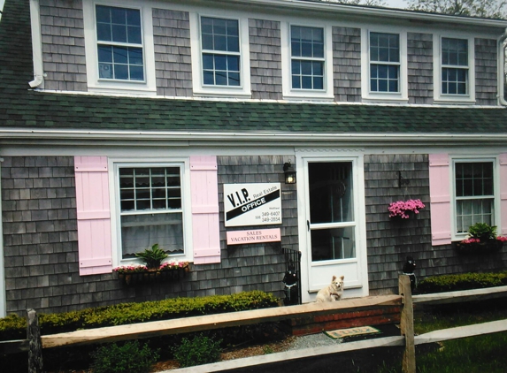 V I P Real Estate - Wellfleet, MA. 10 Pine Point Road Wellfleet