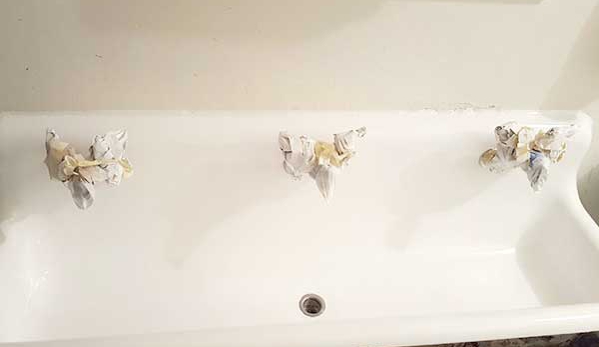 Bathtub Refinishing And Fiberglass Expert - Los Angeles, CA. Bathroom sink icon cast reglazed.