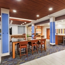 Holiday Inn Express & Suites Lenexa - Overland Park Area - Hotels