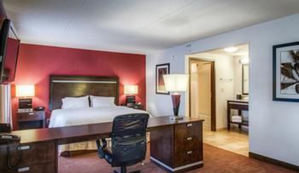 Hampton Inn - Romulus, MI