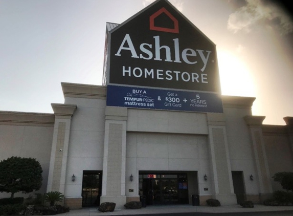 Ashley HomeStore - Spring, TX