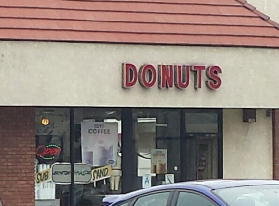 A M Donuts - Arcadia, CA. Outside