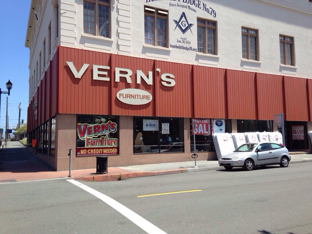 Vern's Used Furniture Store - Eureka, CA 95501 - CLOSED