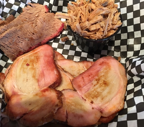 Checkered Pig BBQ & Ribs - Danville, VA