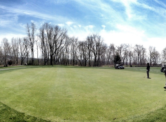 Pine Hills Country Club - Taylor, PA