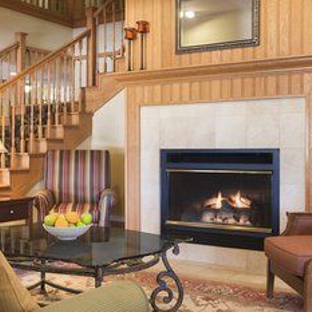 Country Inns & Suites - Davenport, IA