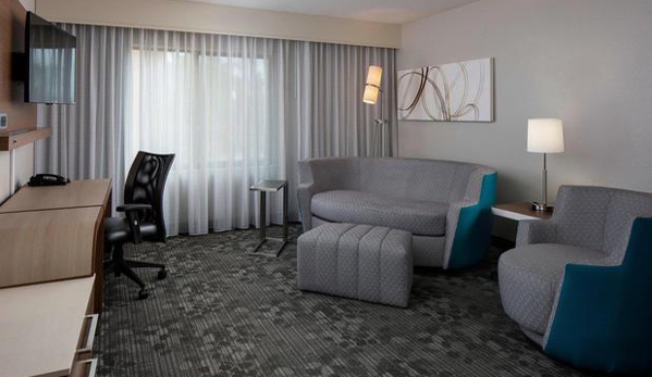 Courtyard by Marriott - Daytona Beach, FL