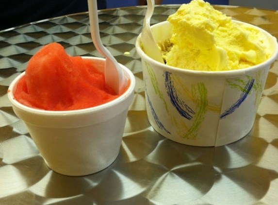 K and J Ice Cream Shop - Hasbrouck Heights, NJ