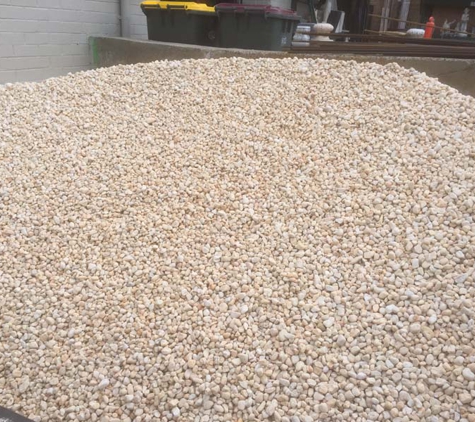 Broadbents Garden Supplies - Moorabbin, VIC. 20mm Cream Pebbles
