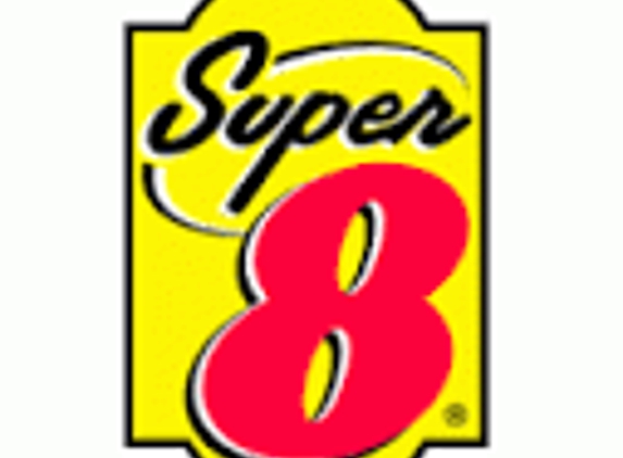 Super 8 by Wyndham Wichita Airport - Wichita, KS
