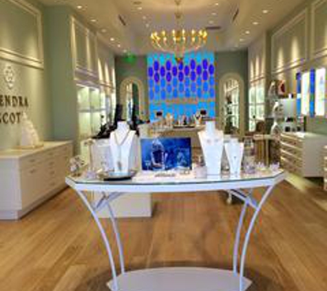 Kendra Scott - Charlottesville, VA