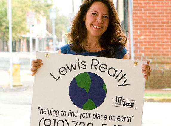 Lewis Realty - Lumberton, NC