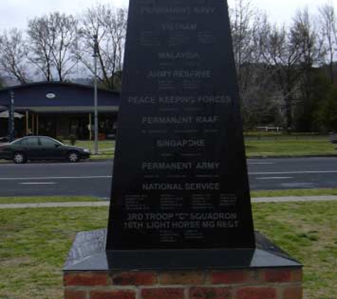 Lincoln Grove Monuments & Memorials - West Tamworth, NSW