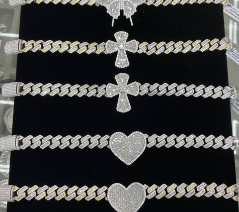 Platinum Jewelers - Lewisville, TX. Diamond Chain Buyer Lewisville, TX