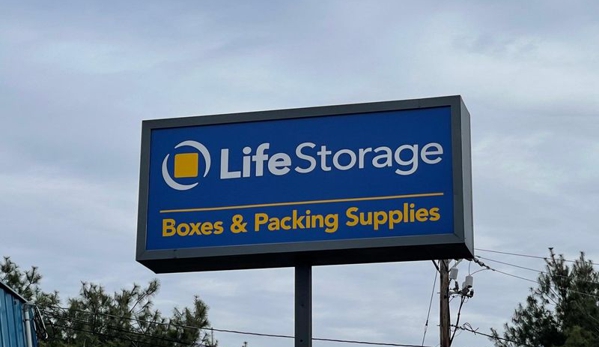 Life Storage - Methuen, MA