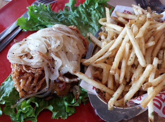 Smashburger - CLOSED - Apple Valley, MN