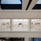Apple Sherman Oaks