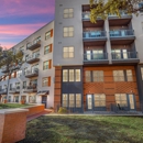 The Drake on Summit Apartments - Apartments