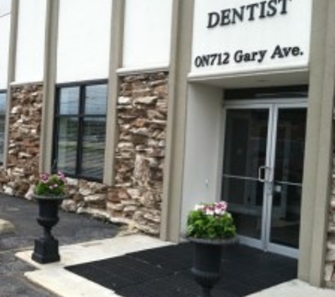 Hausten, Rebecca, DDS - Wheaton, IL