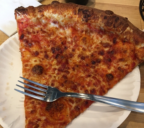 Brozinni Pizzeria - Indianapolis, IN