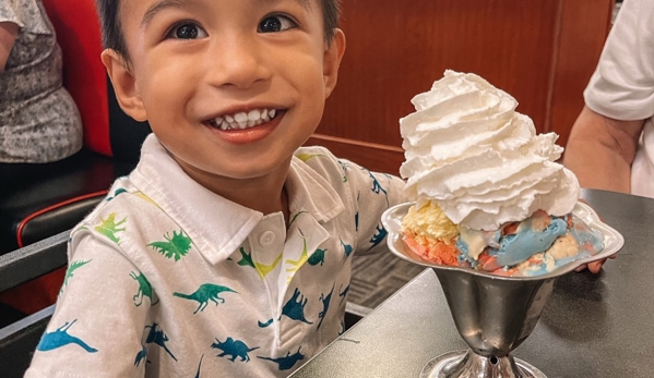 Friendly's - Enfield, CT