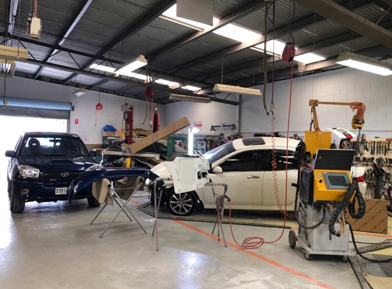 Vinh Toan Crash Repairs - Wingfield, SA