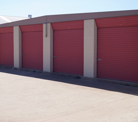 Calare Self Storage - Borenore, NSW